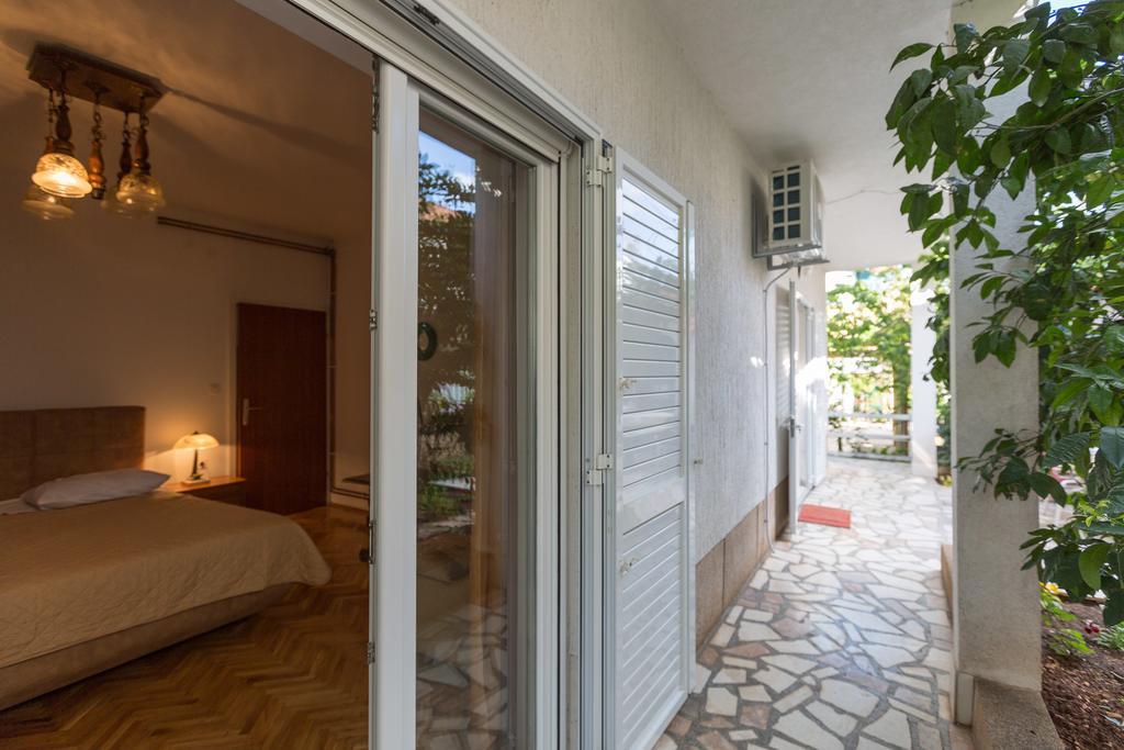 Feel Sibenik Apartment ภายนอก รูปภาพ