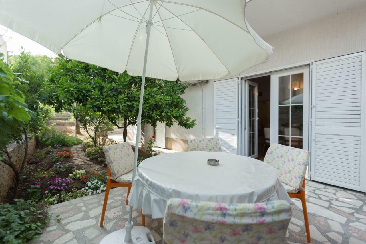 Feel Sibenik Apartment ภายนอก รูปภาพ