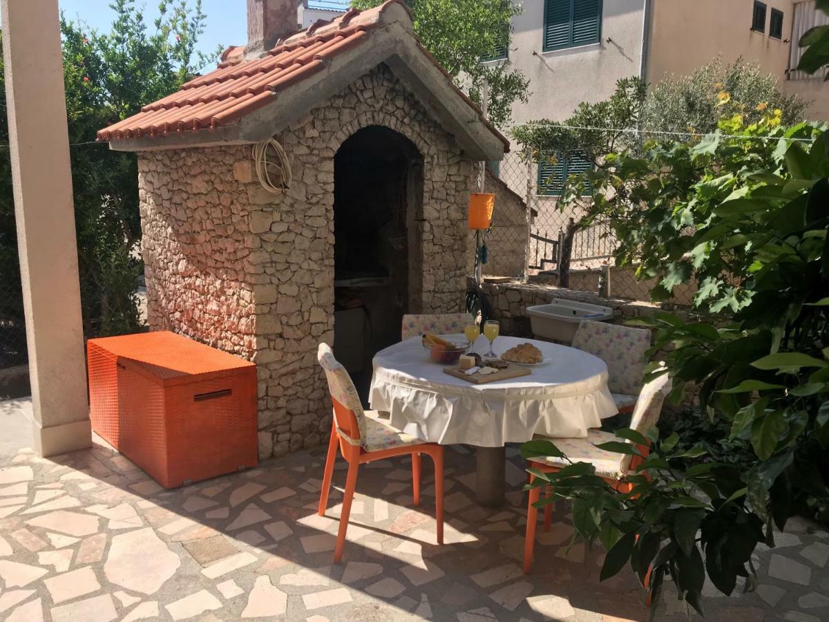 Feel Sibenik Apartment ภายนอก รูปภาพ